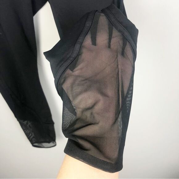 LULULEMON | Solid Black Mesh Detail Crop Leggings Back Zipper Women’s Size 10 - Picture 5 of 11